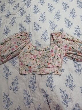 Abercrombie Floral Blouse NWT size Medium